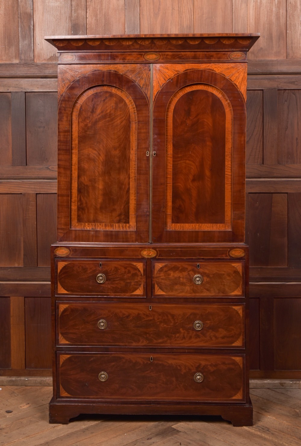 Georgian Mahogany Linen Press