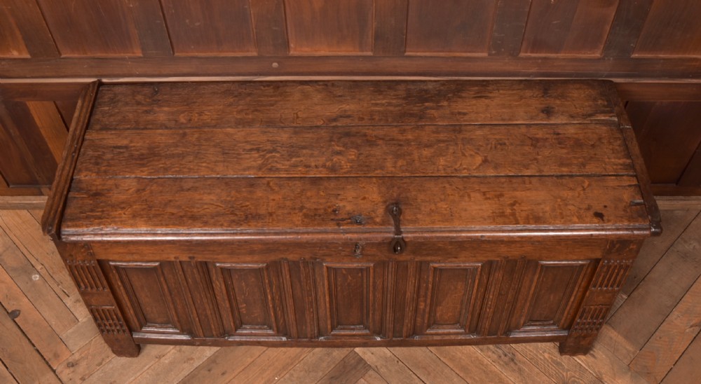 18th Century Oak Coffer View IX