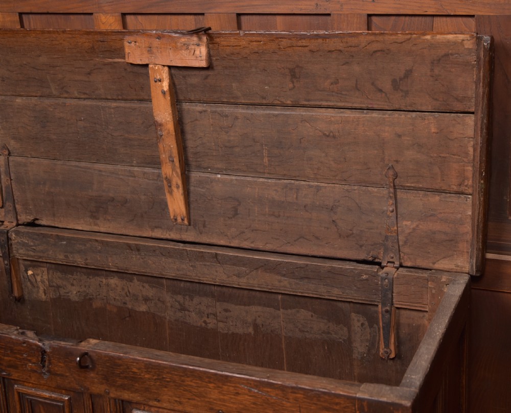 18th Century Oak Coffer View XV