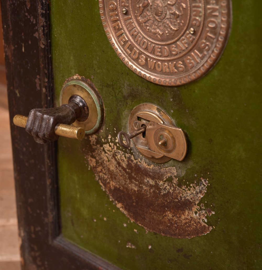 Thomas Perry and Sons Victorian Safe  View IV