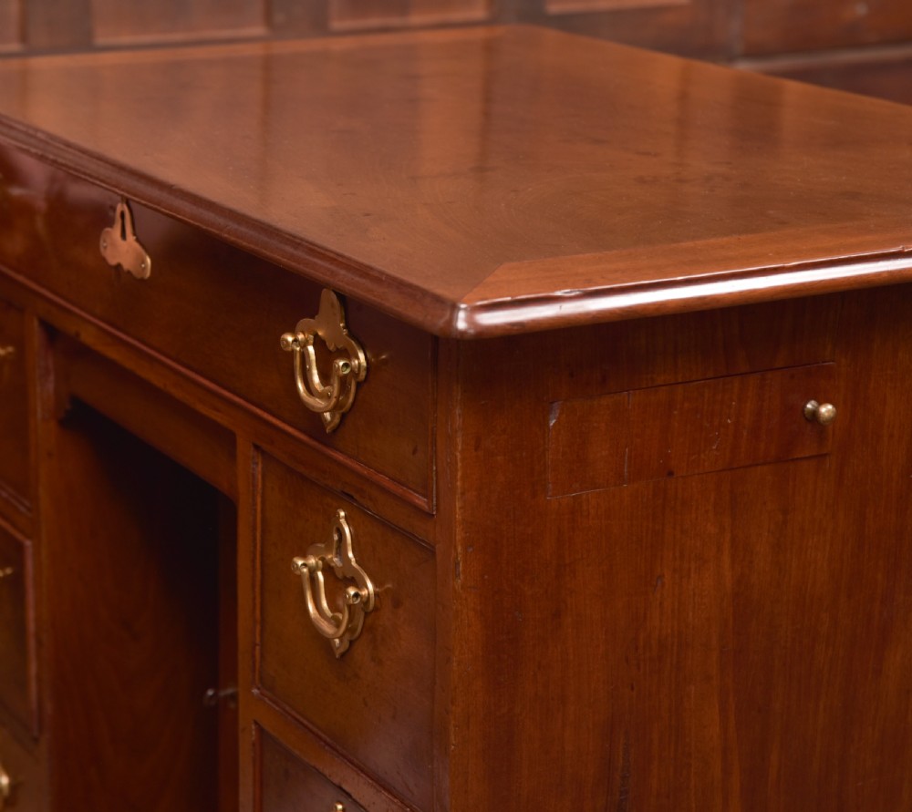 Georgian Mahogany Knee Hole Desk View XIX