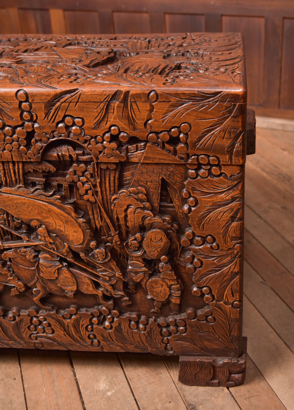 Nam Lee & Co Camphor Wood Storage Box View VI