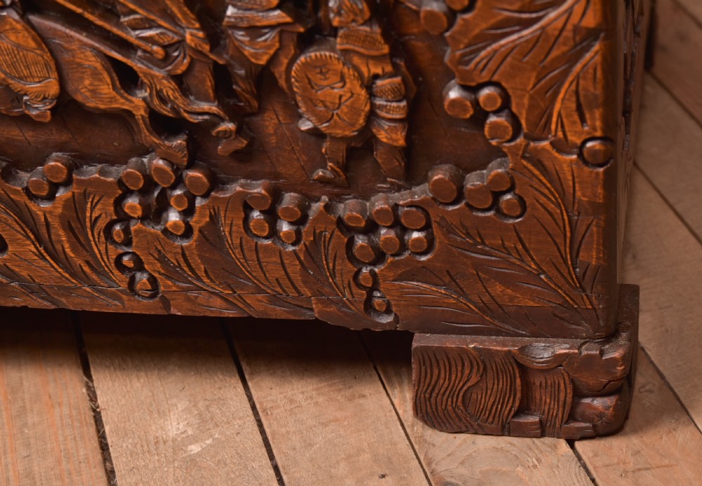Nam Lee & Co Camphor Wood Storage Box View VIII