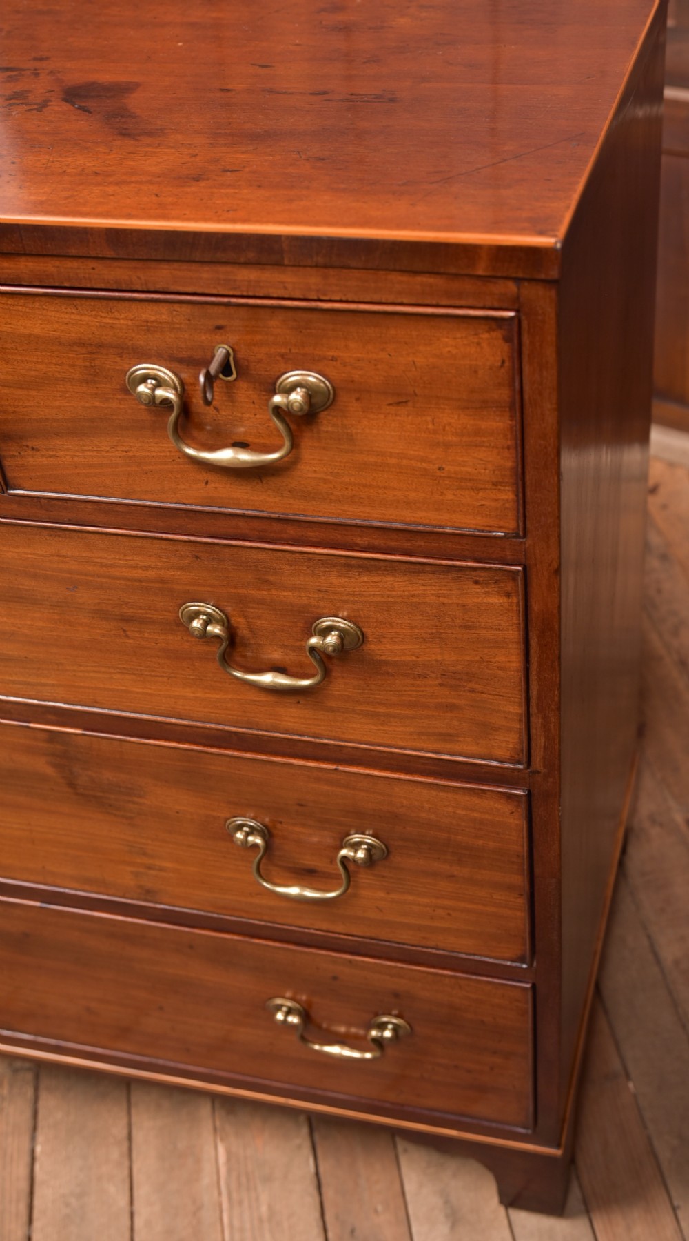 Georgian Mahogany Chest of Drawers View IX