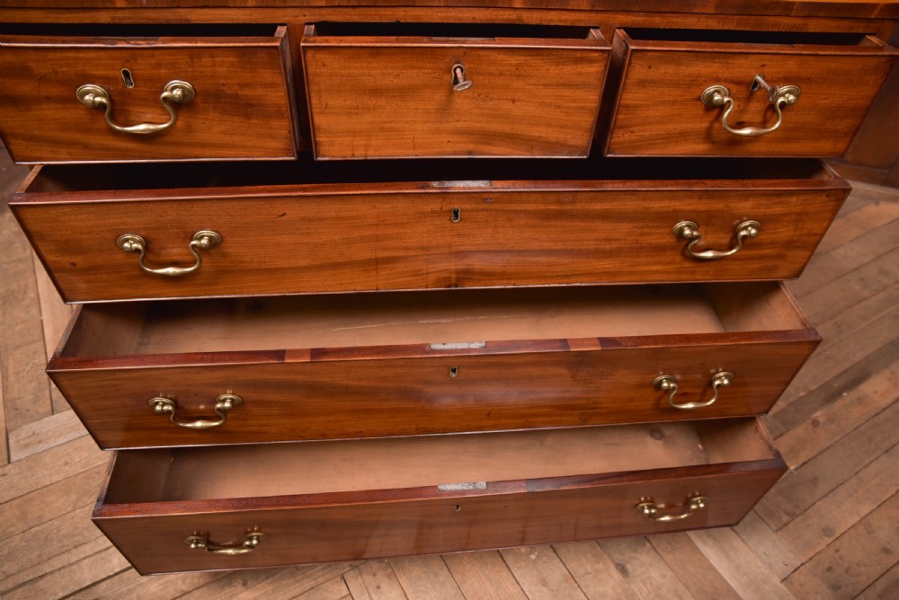 Georgian Mahogany Chest of Drawers View XI