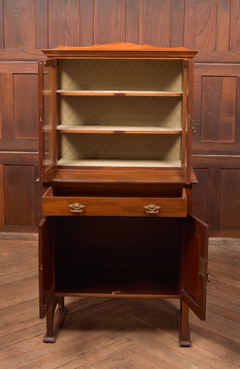 Edwardian Red Walnut Display Cabinet View V