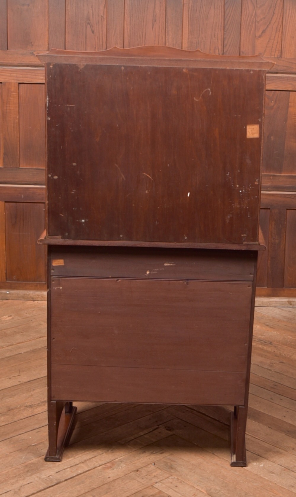 Edwardian Red Walnut Display Cabinet View VIII