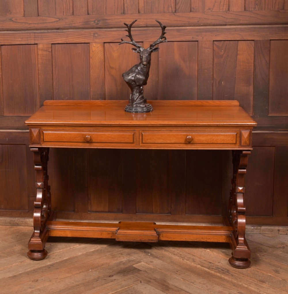 Victorian Red Walnut Hall Table Thomas Colquhoun View XII