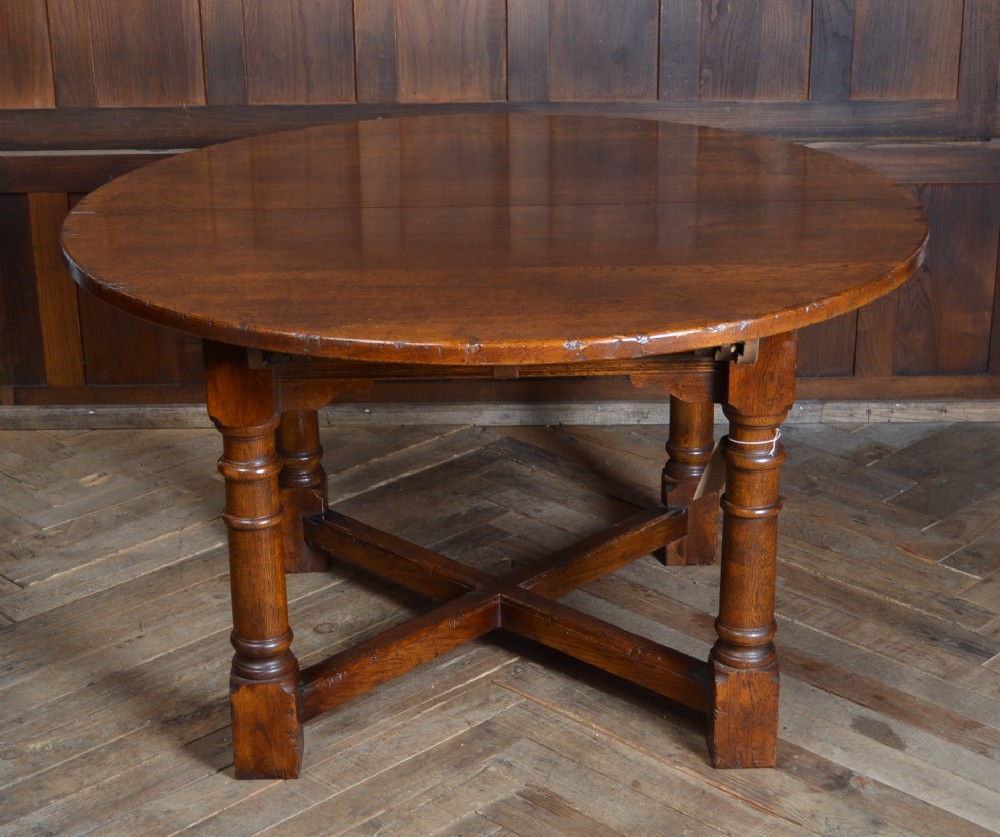 Oak Pull-Out Table