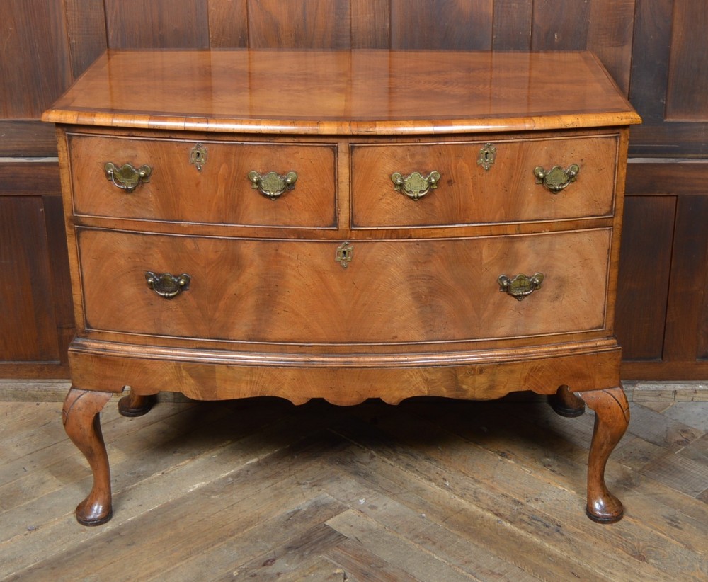 Walnut Chest of Drawers