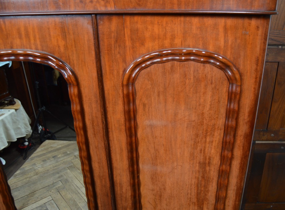 Victorian Mahogany 3 Door Wardrobe View X