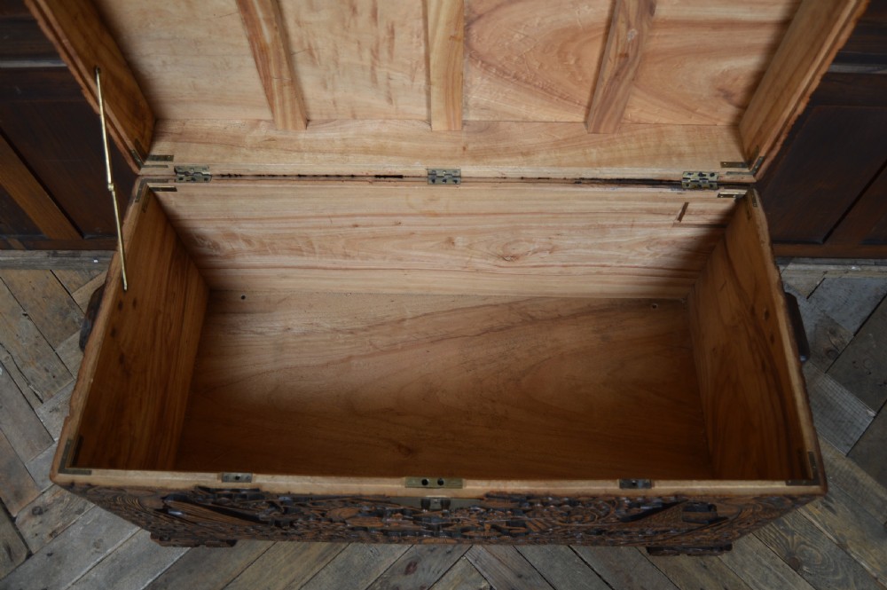 Chinese Camphor Wood Blanket / Storage Box View IX