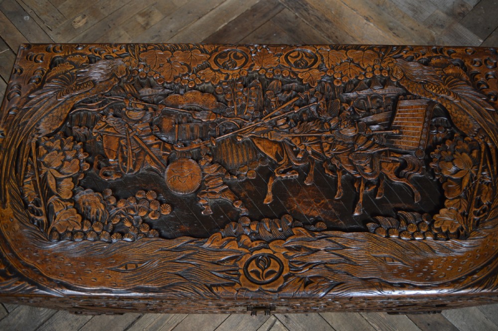 Chinese Camphor Wood Blanket / Storage Box View XI