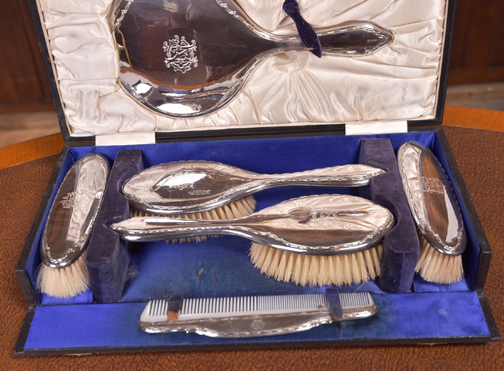 Walker And Hall Silver Dressing Table Set  View IV