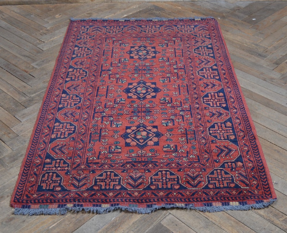 Persian Hand Woven Woollen Rug