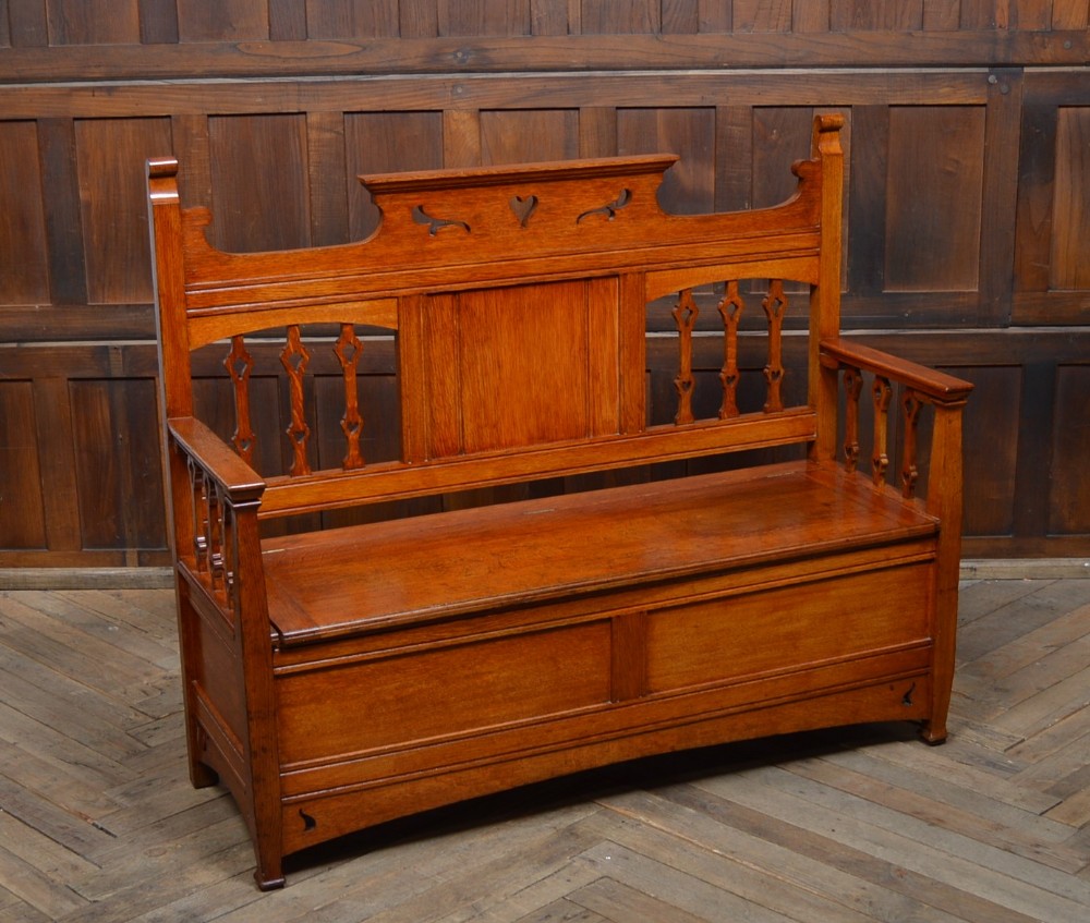 Arts & Crafts Oak Hall Bench