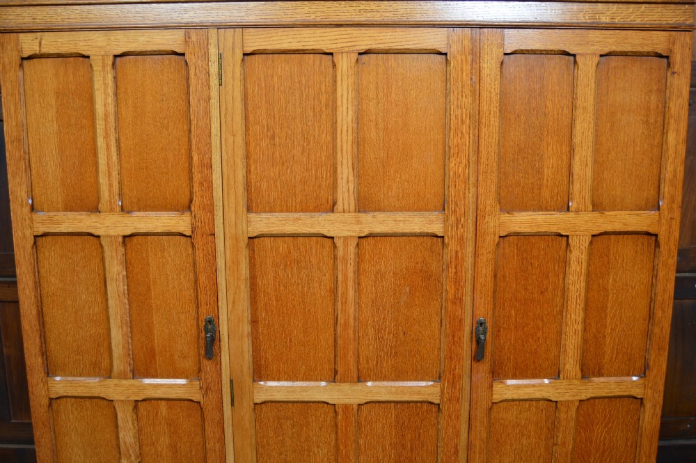 Waring and Gillow Oak Wardrobe View XIII