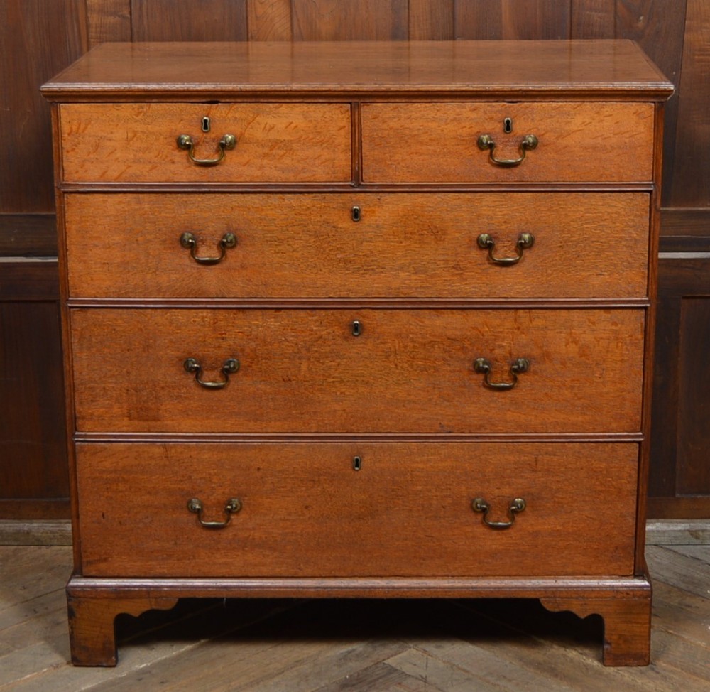 Georgian Oak Chest of Drawers