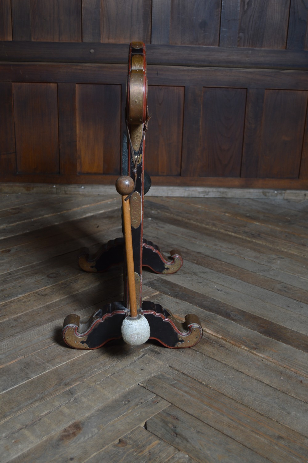Chinese Gong View IX