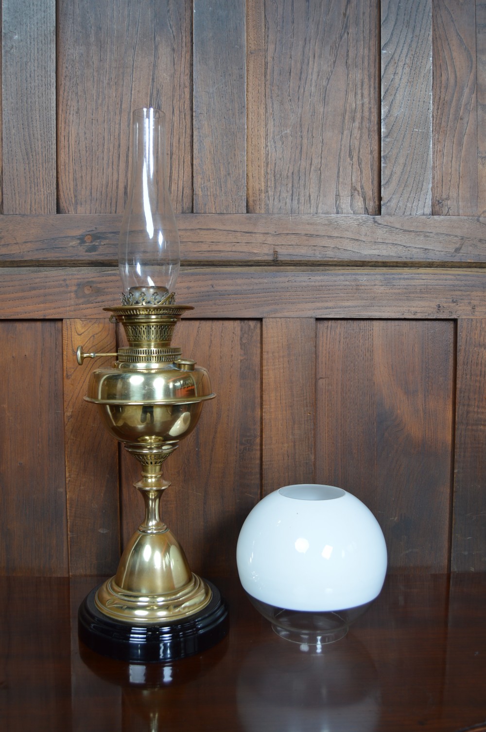 Victorian Brass Oil / Paraffin Lamp  View IX