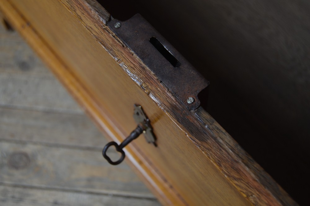 Victorian Dome Top Oak Storage / Blanket Box View XII