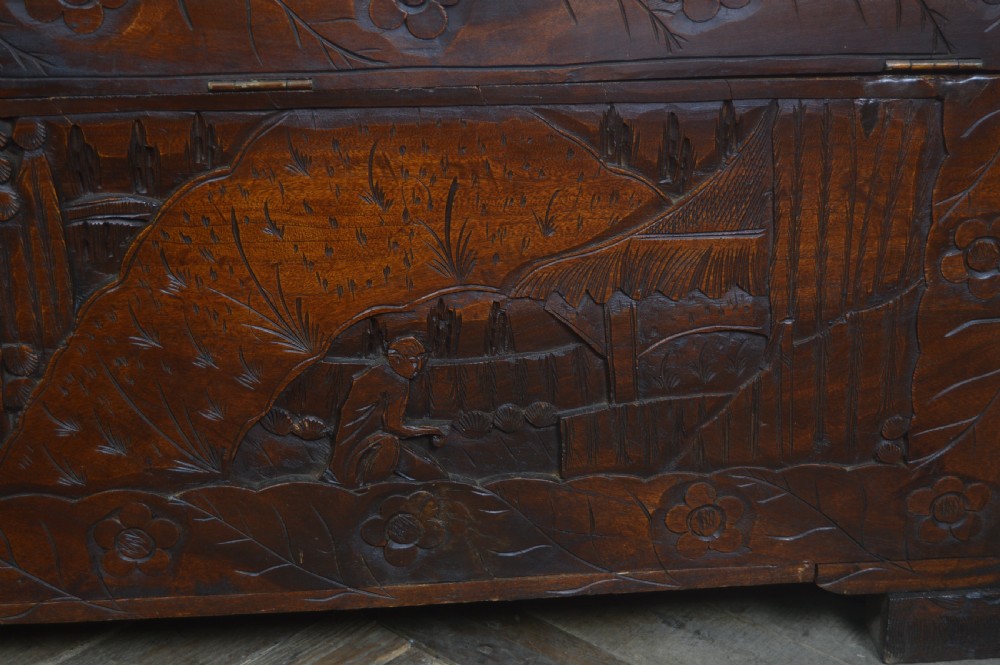 Oriental Camphor Wood Blanket / Storage Box View X