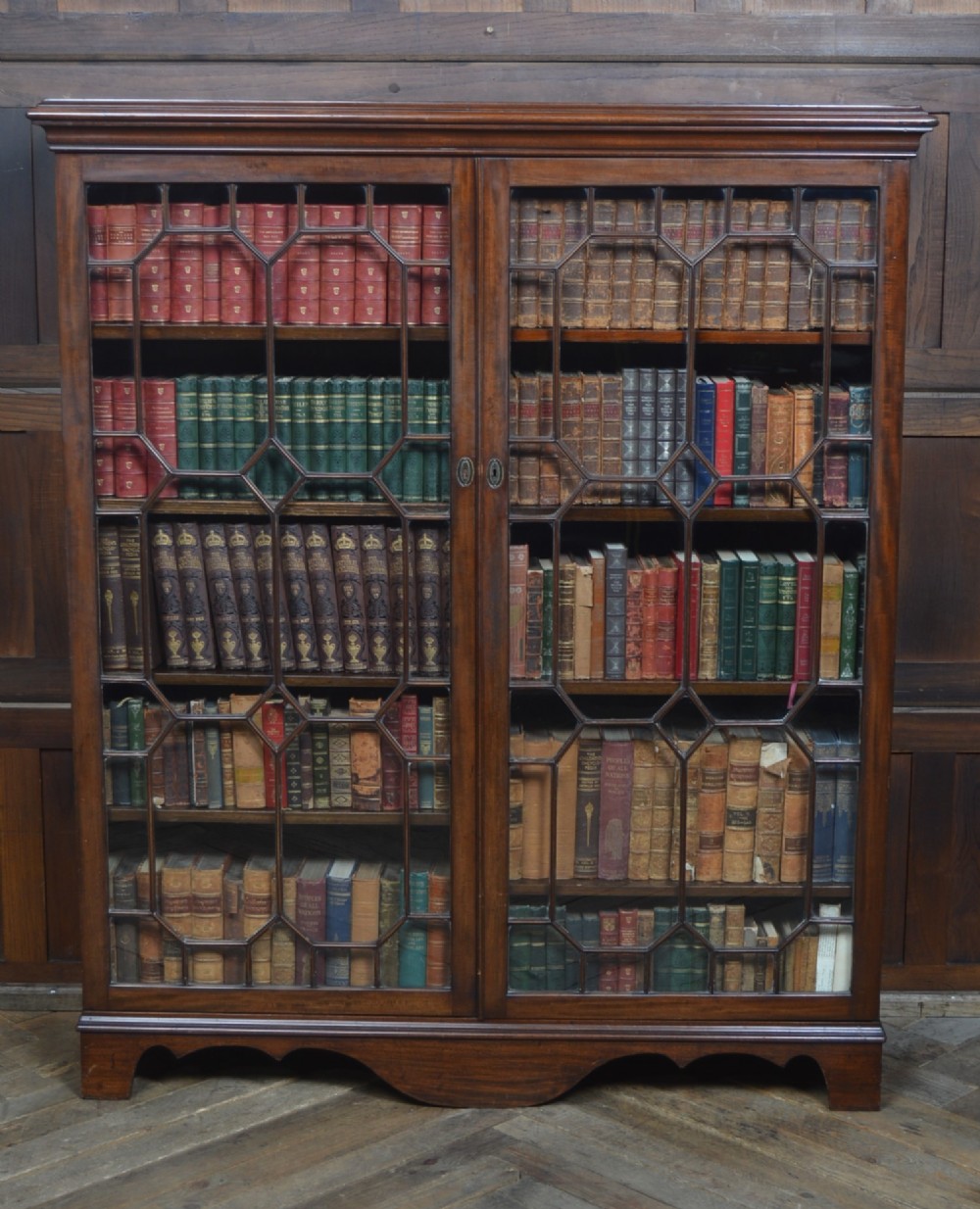 Mahogany Bookcase / Display Cabinet