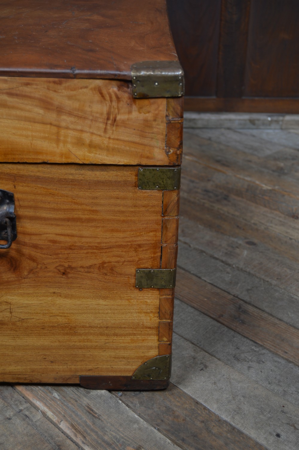 Camphor Wood Storage / Blanket Box View XVI