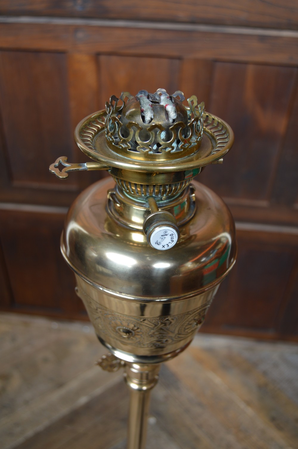 Victorian Paraffin / Oil Lamp  View XIV