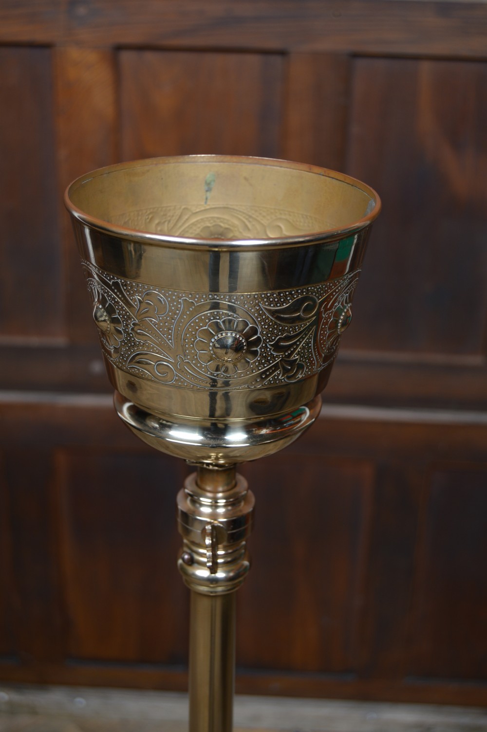 Victorian Paraffin / Oil Lamp  View XVII