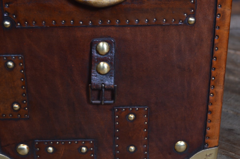 Royal Marines Officers Trunk View XV