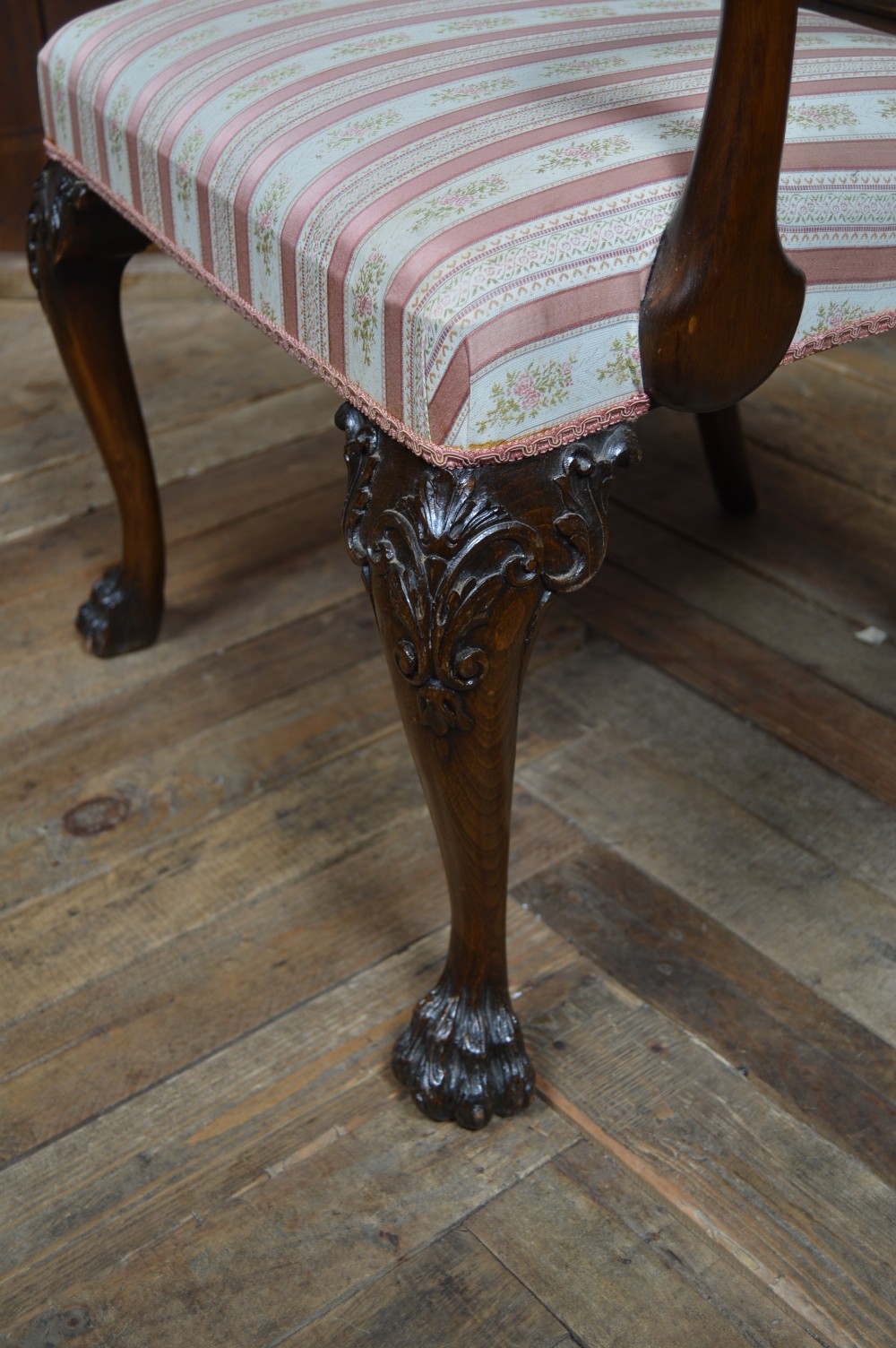 Set of 8 Dining Chairs View XIII