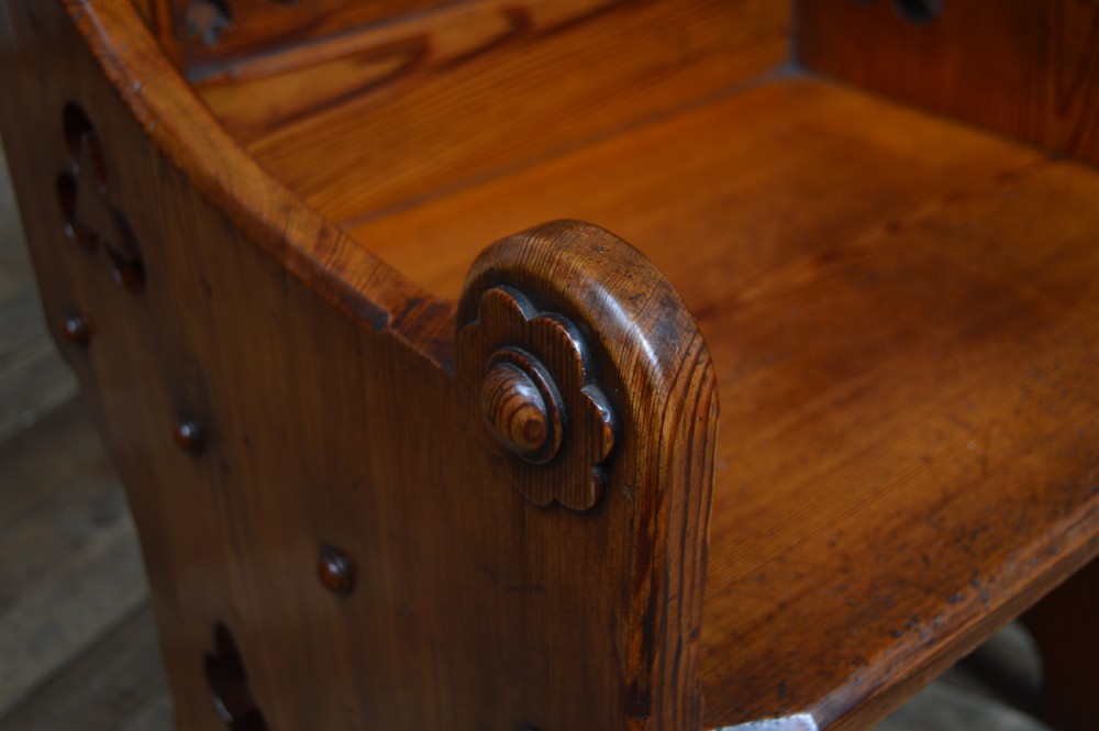 Arts & crafts Alter Chair View IV