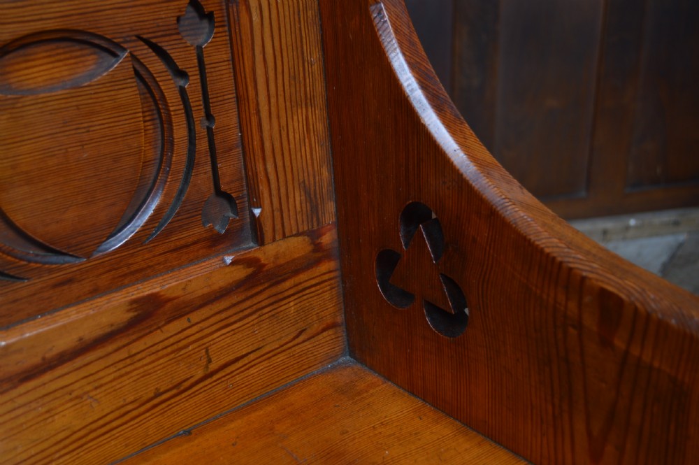 Arts & crafts Alter Chair View V