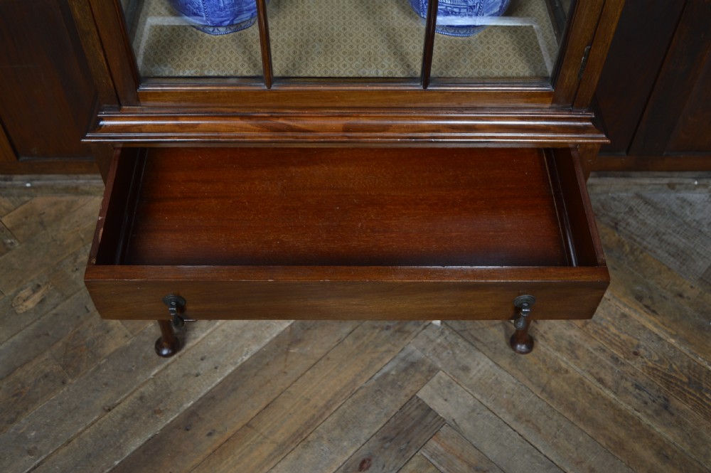 Edwardian Dome Topped Mahogany Display Cabinet View VIII