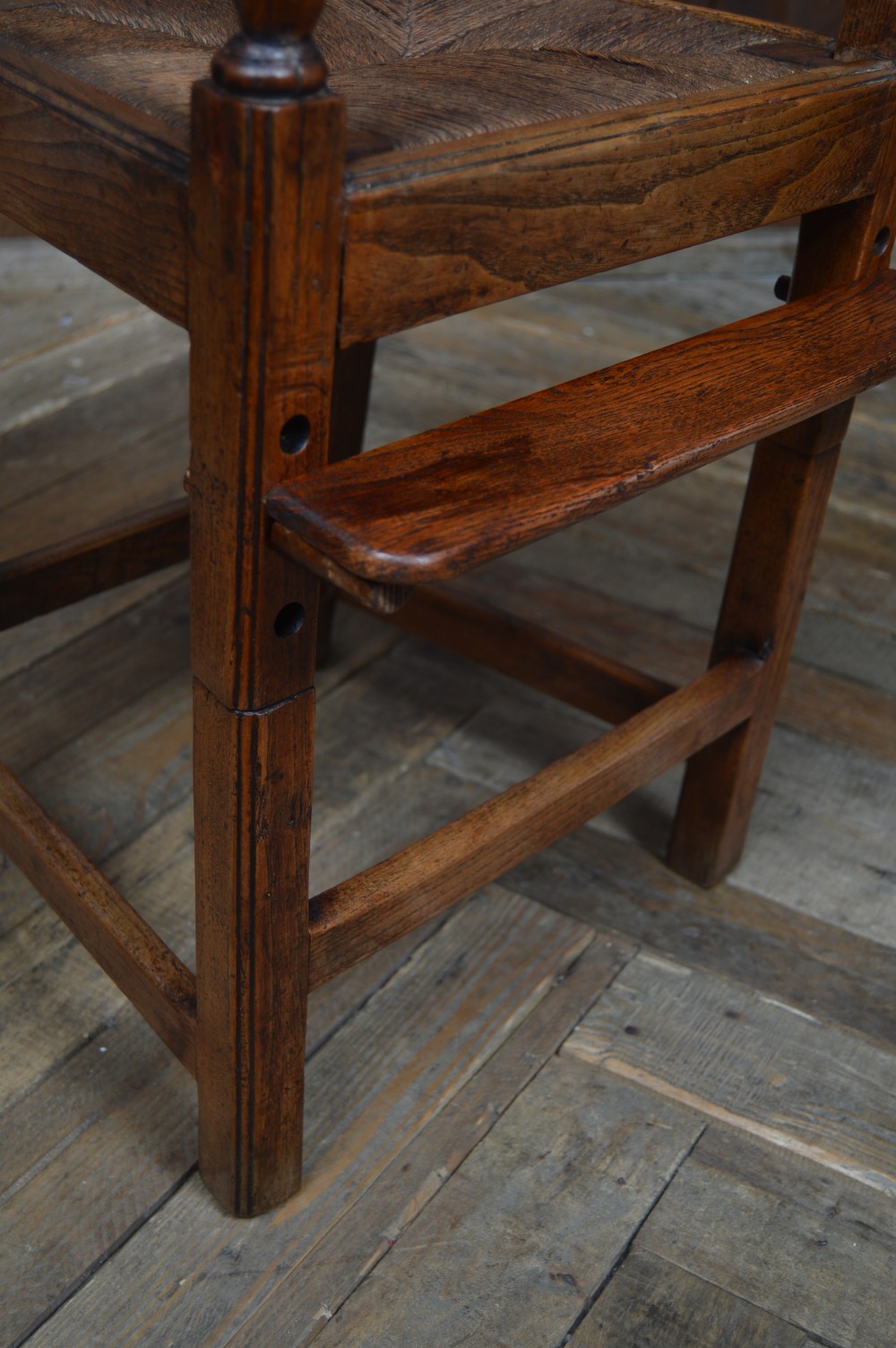 Georgian Elm Child's High Chair View VII