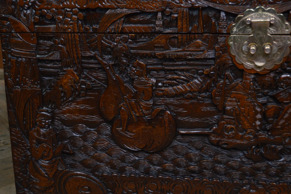 Oriental Camphor Wood Storage Box View VI
