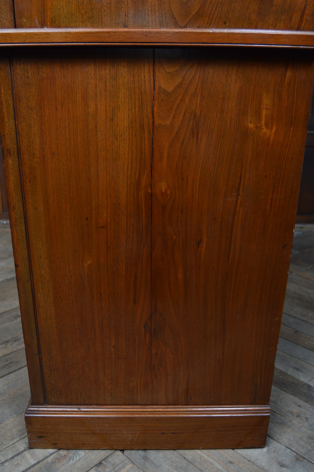 Edwardian Walnut Linen Press View XVIII