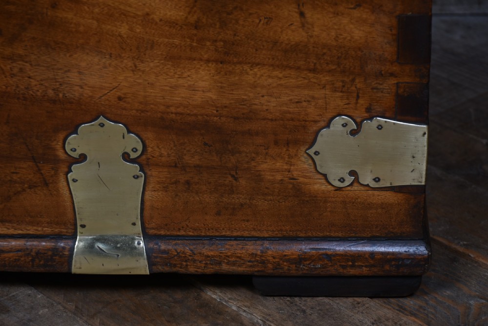 Camphor Wood Blanket Box View IV