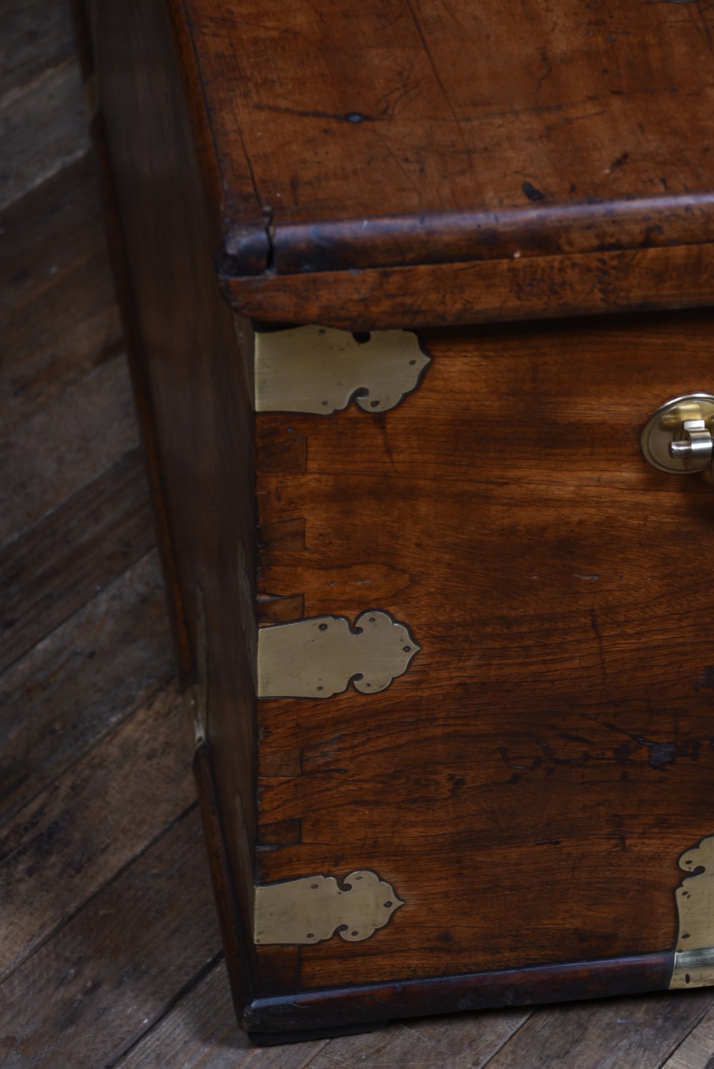 Camphor Wood Blanket Box View XV