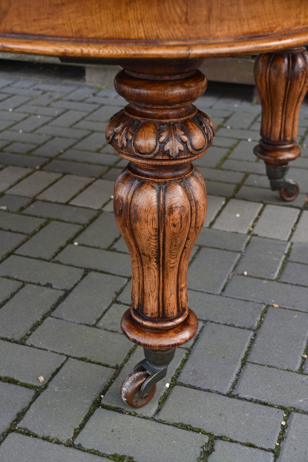 Victorian Wind-out Oak Table View III