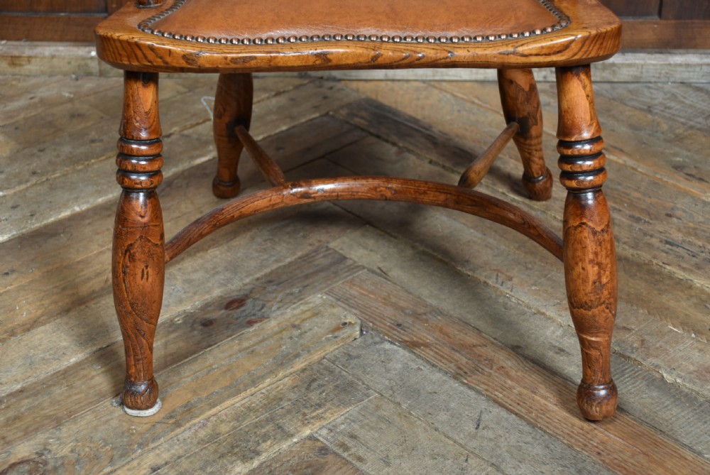 Oak and Elm Windsor Chair View X