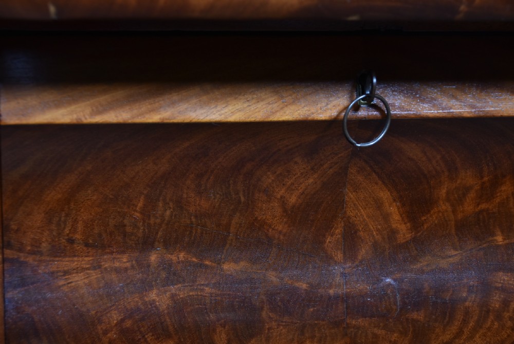 Victorian Scottish Mahogany Ogee/ Chest of Drawers View IV