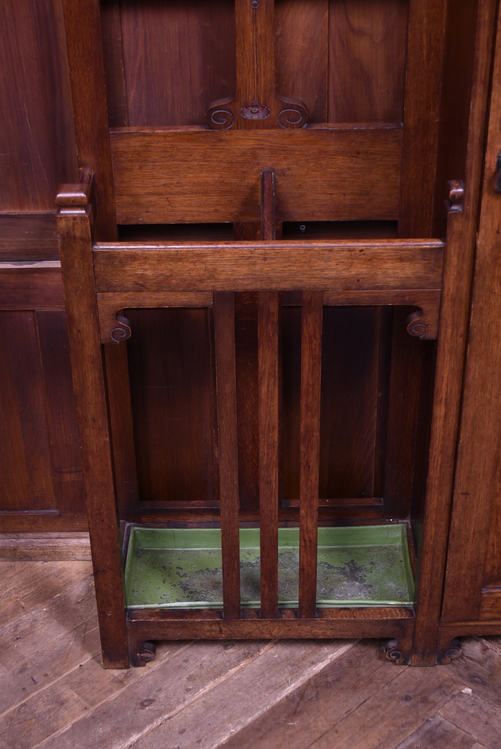 Arts & Crafts Oak Hall Stand / Robe View VI