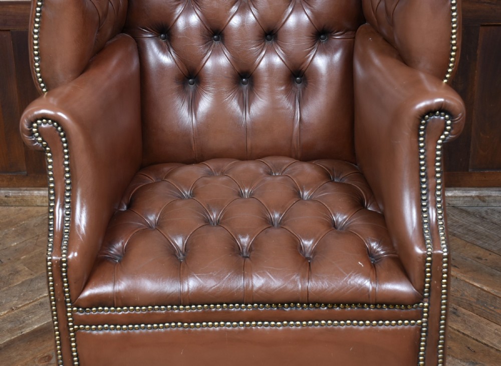 Chesterfield Porter Chair View III