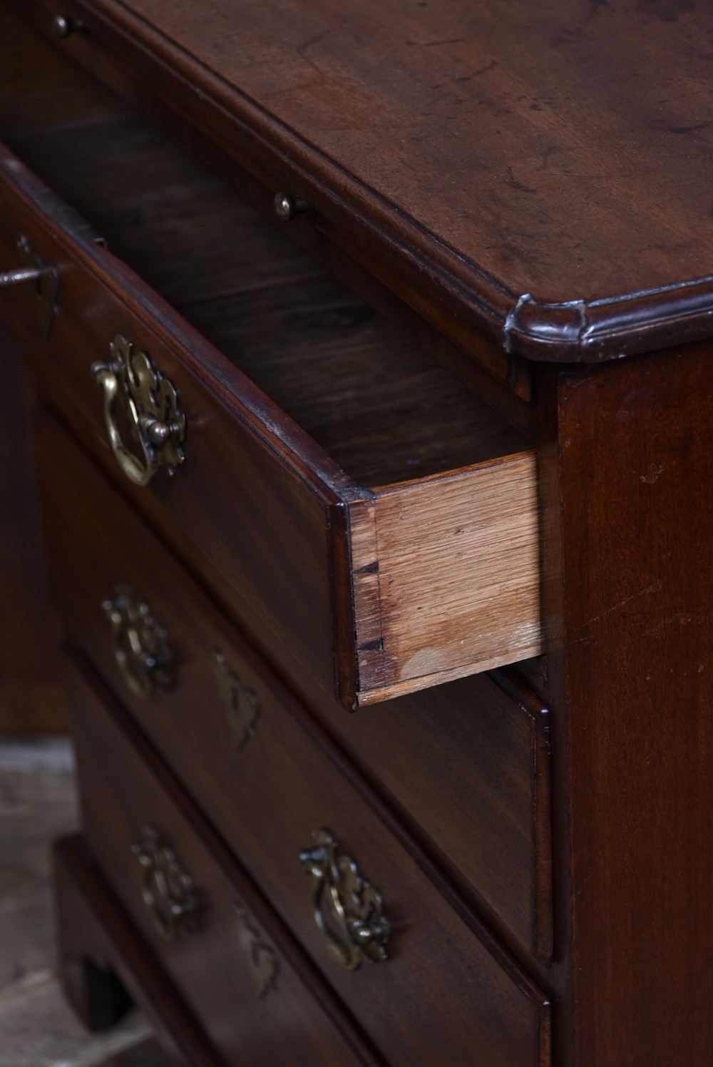 Georgian Mahogany Bachelor's Chest View XII