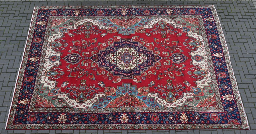 Hand Made Woollen Iranian Rug