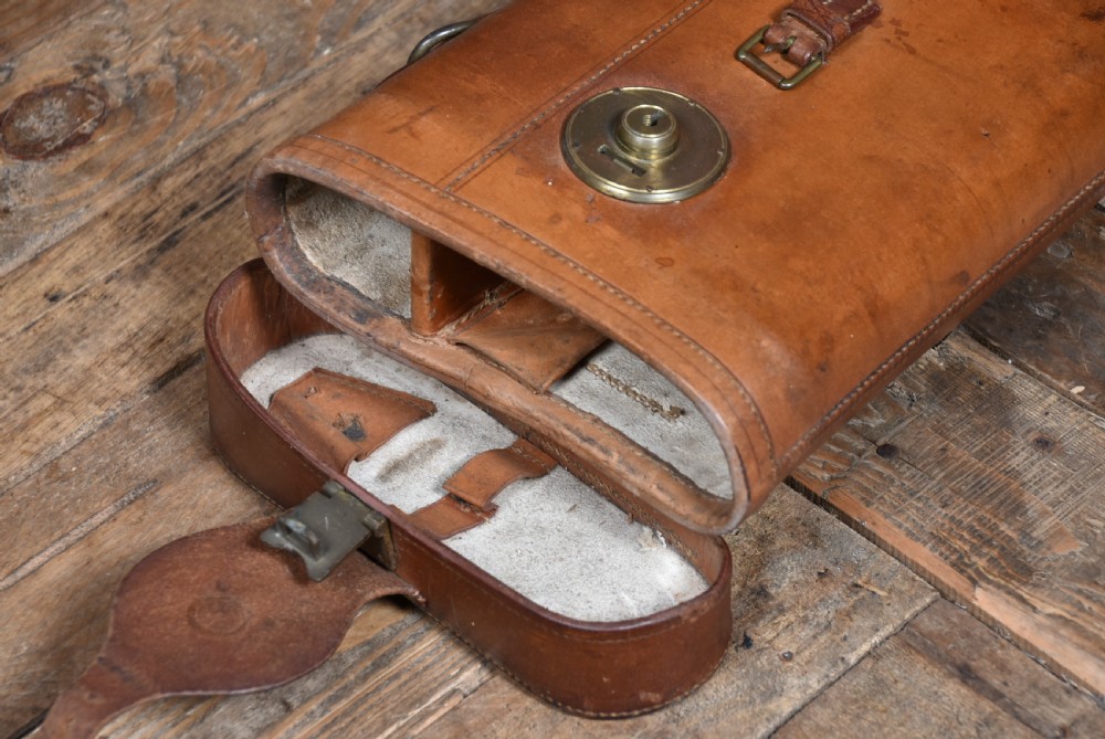 Leg-of-Mutton Leather Gun Case View VIII