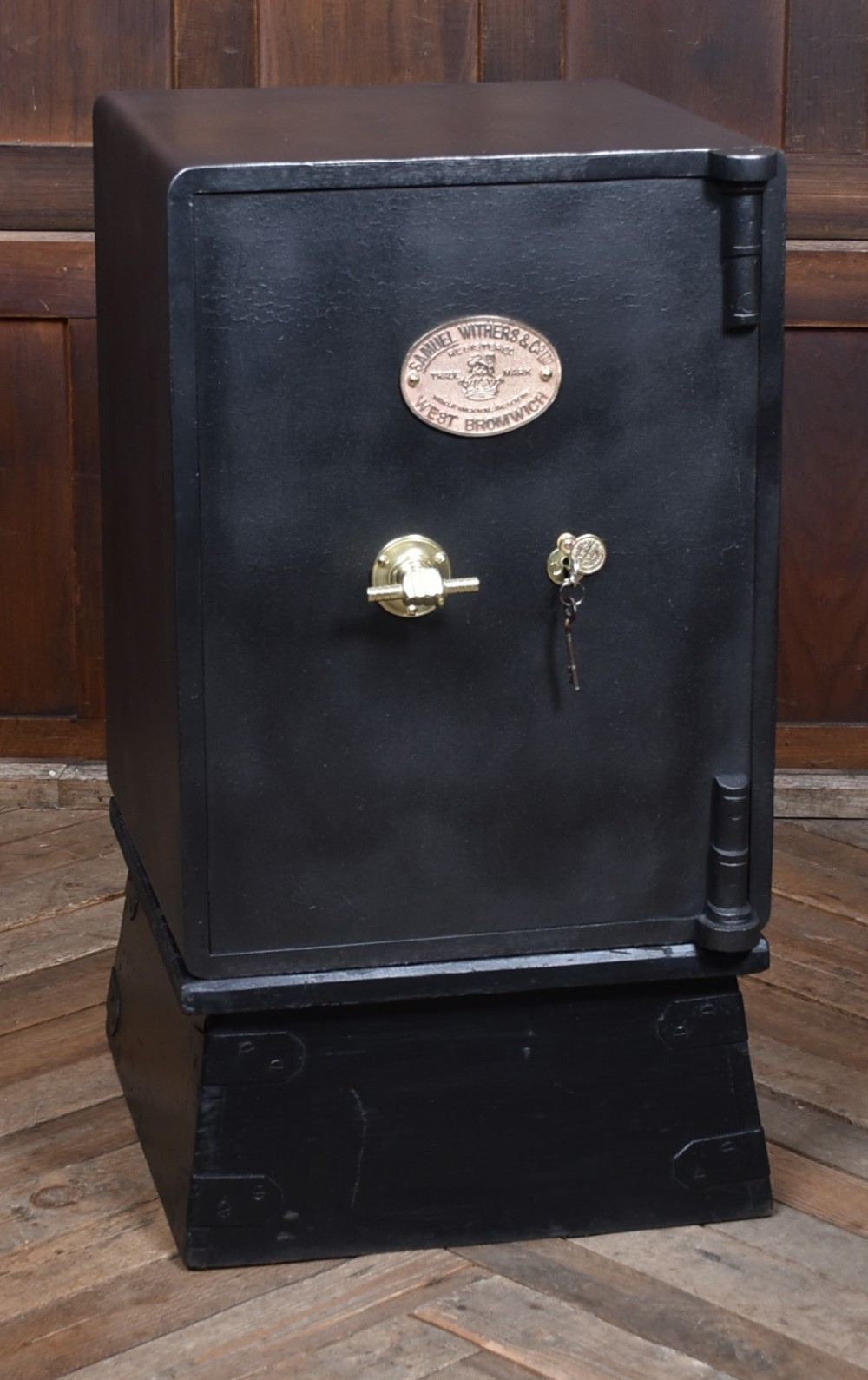Samuel Withers & Co. Safe