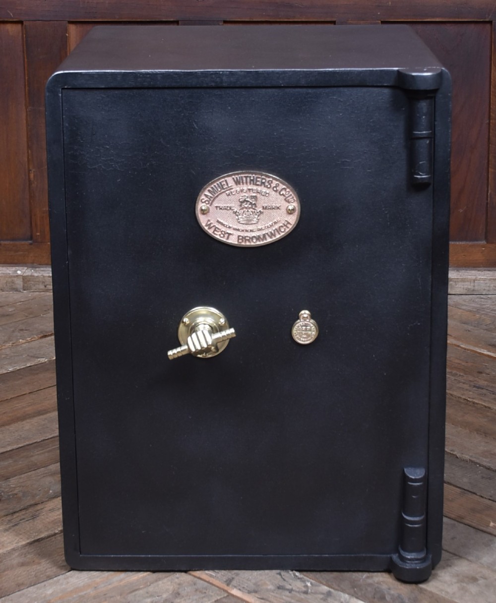 Samuel Withers & Co. Safe View VIII